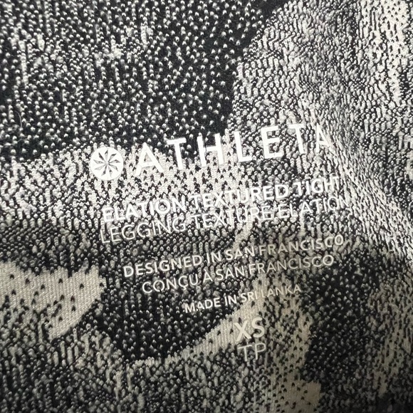 ATHLETA Elation Textured Tight - size XS - Picture 7 of 7